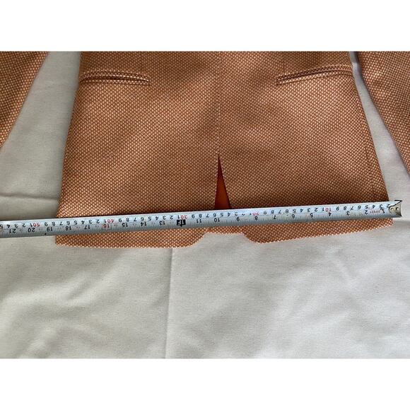 LORO PIANA is a chic single-breasted blazer made of wool and cashmere. - Picture 8 of 16